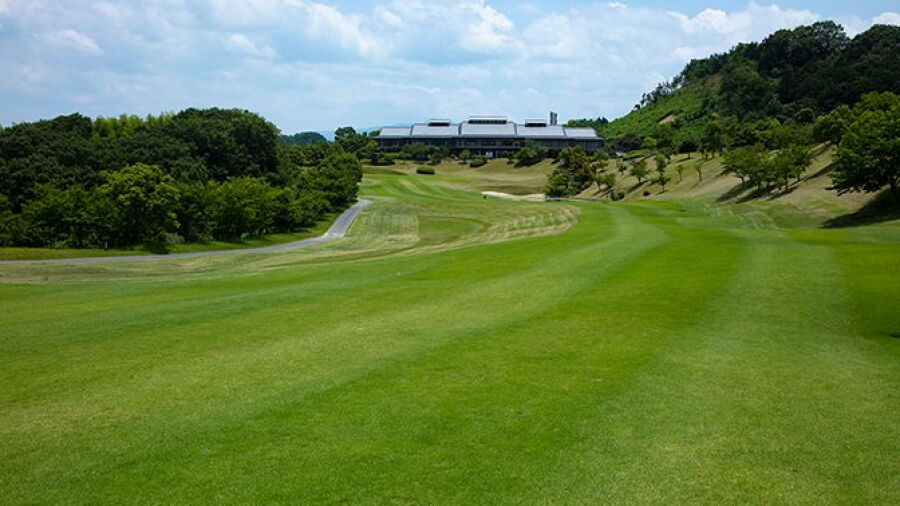 Hanayoshino CC: #18 & clubhouse