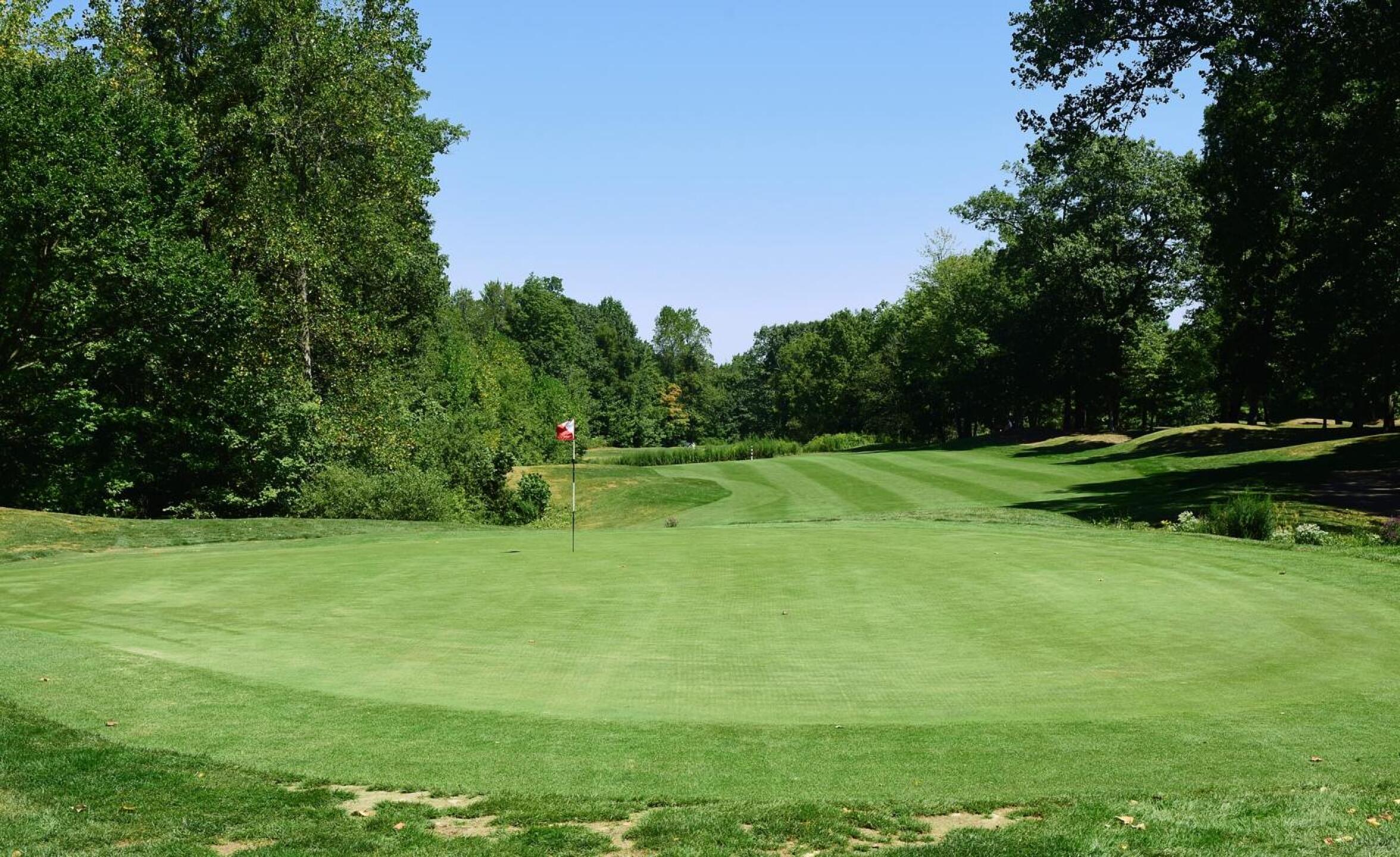 Three may not be a hard hole when you keep the ball in play, but otherwise it is unsympathetic to missed shots. It’s the #3 index here. (Photo submitted by AptlyLinked on 08/23/2025)