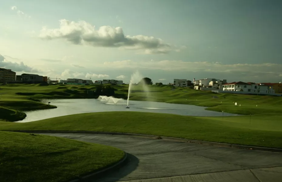 La Vista CC