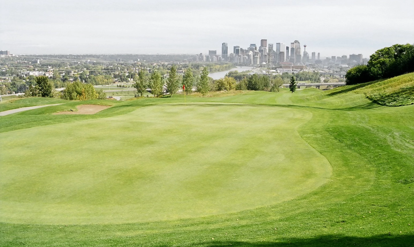 Shaganappi Point Golf Course - hole 13