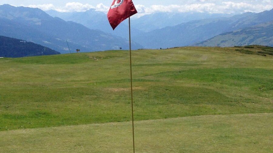 Golf de la Rosiere: #9