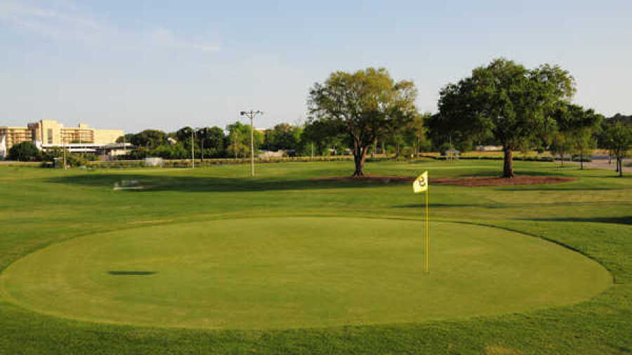 Midway Par-3 - East Nine: #9