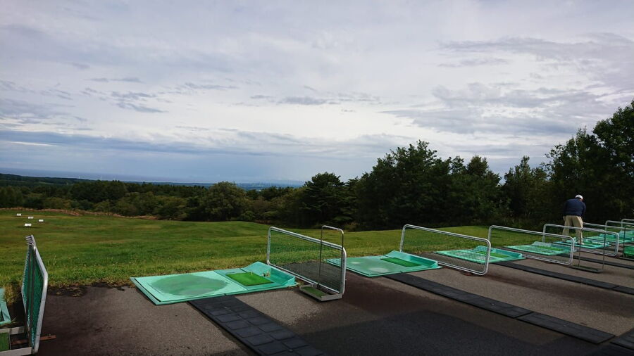 Aomori Spring GC: Driving range
