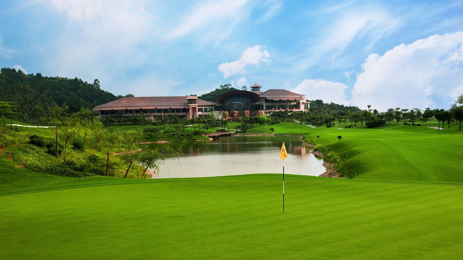 Foison GC - Haworth: #1 & clubhouse