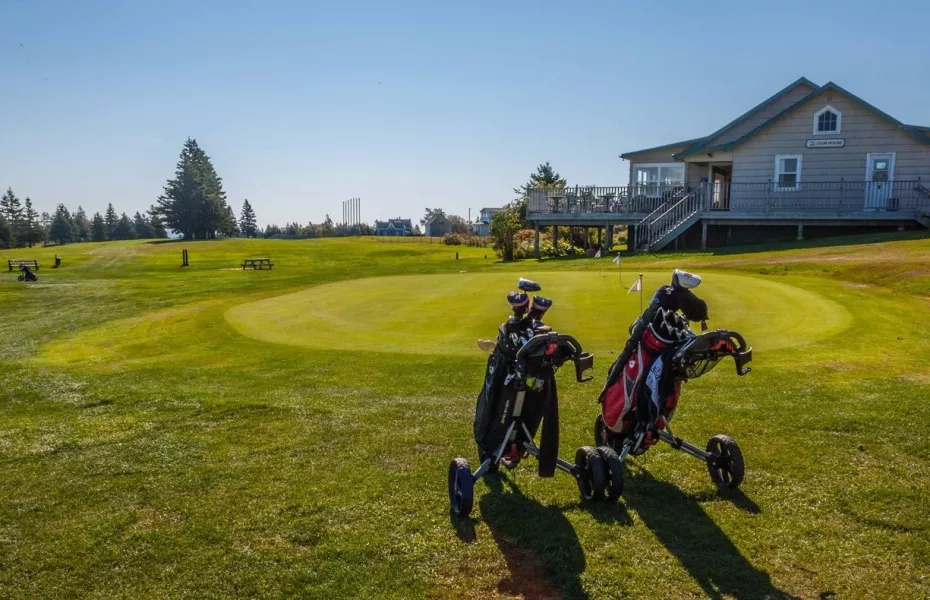 White Point GC: Clubhouse & practice area