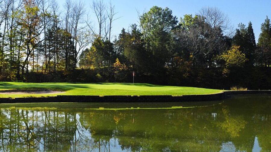 Green Knoll GC: #6