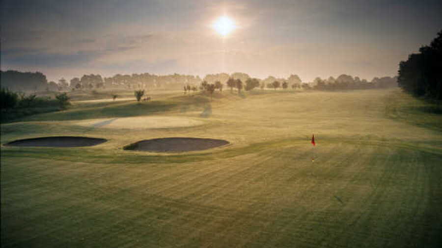 Gut Deinster Muehle GC: driving range
