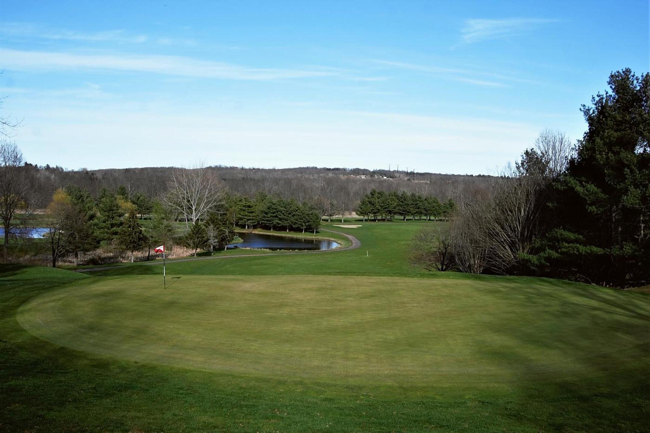 Eighteen qualifies, a long, uphill par-5, qualifies as strong closer. (Photo submitted by AptlyLinked on 04/13/2022)