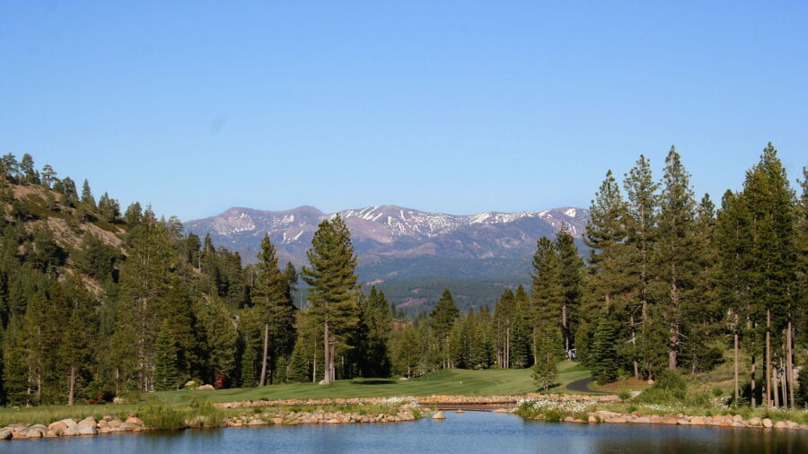Coyote Moon GC: Lake View
