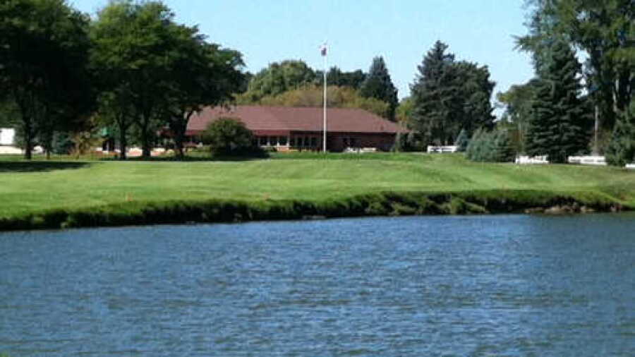 Mount Pleasant CC: Clubhouse & #9