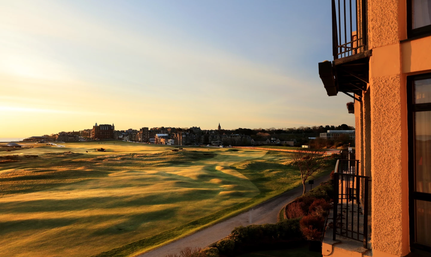 Old Course St. Andrews -- road hole