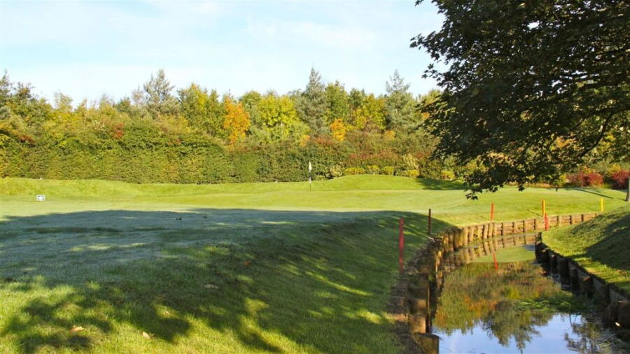 Ashton-on-Mersey GC: Water hazard