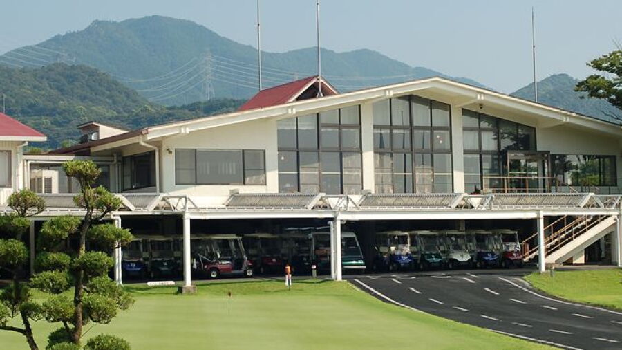 Akane GC: Clubhouse