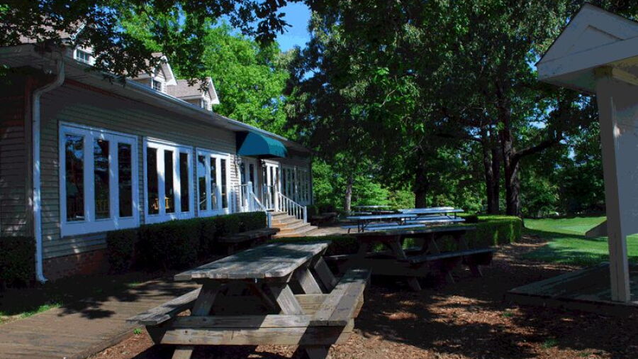 Southern Oaks GC: clubhouse
