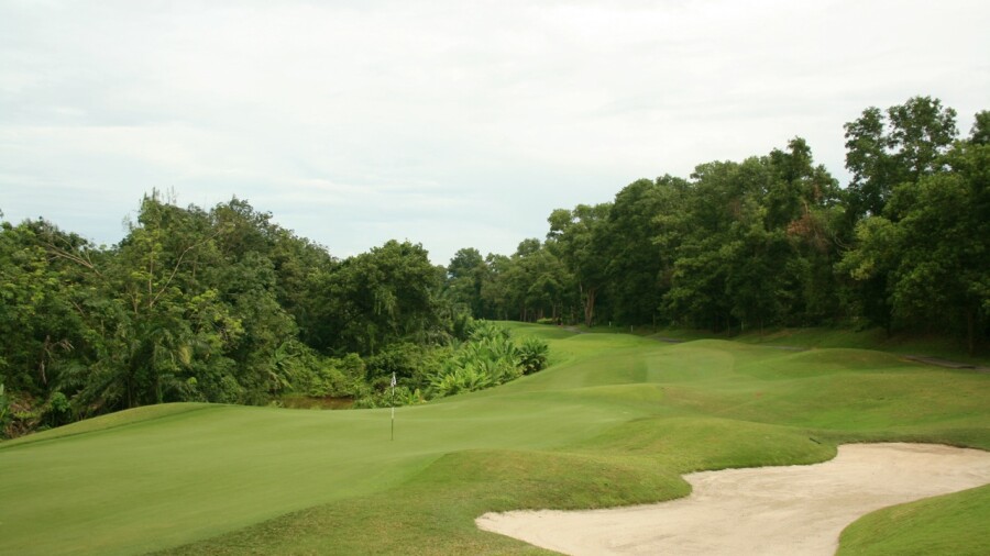 Bunga Raya course at Saujana Golf & C.C. - hole 3