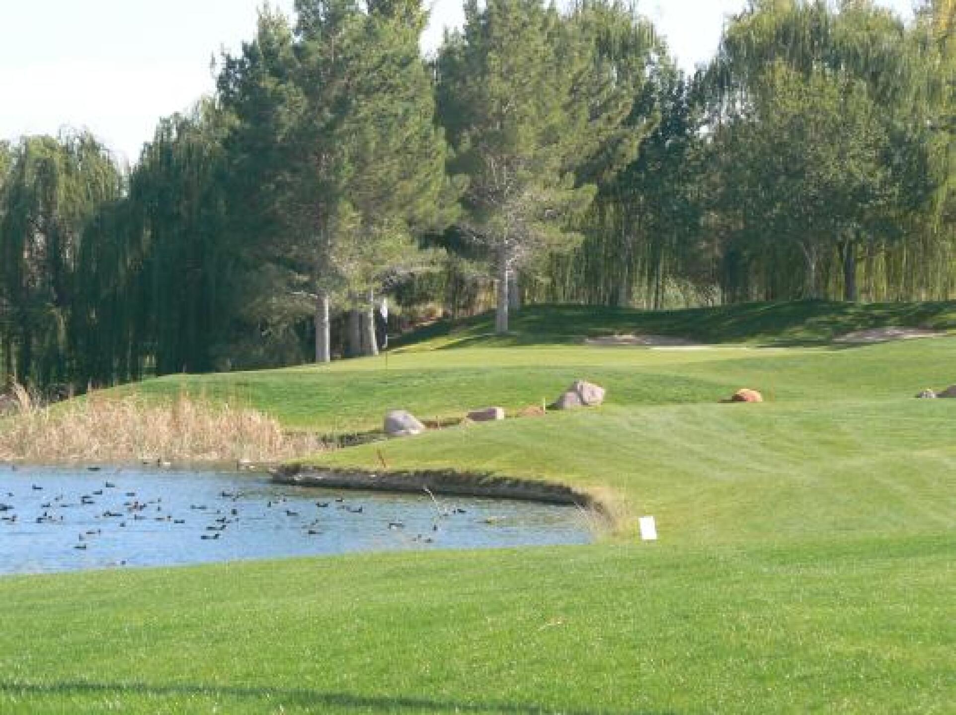 Fun par three. Must stay left. Anything left will find the water. (Photo submitted by jwatz43 on 10/10/2013)