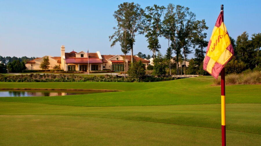 Hampton Hall Club: Clubhouse