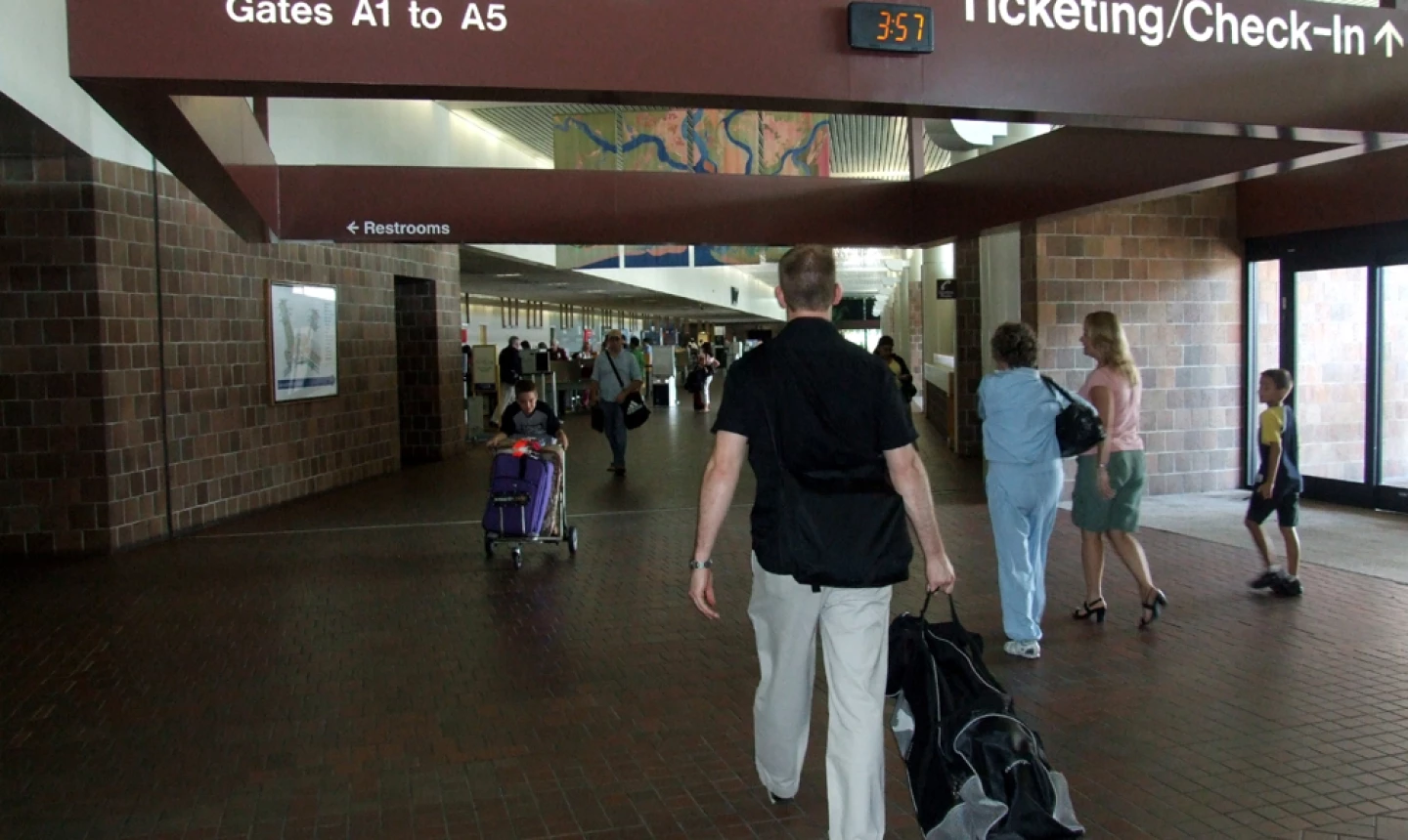 Traveling with golf clubs