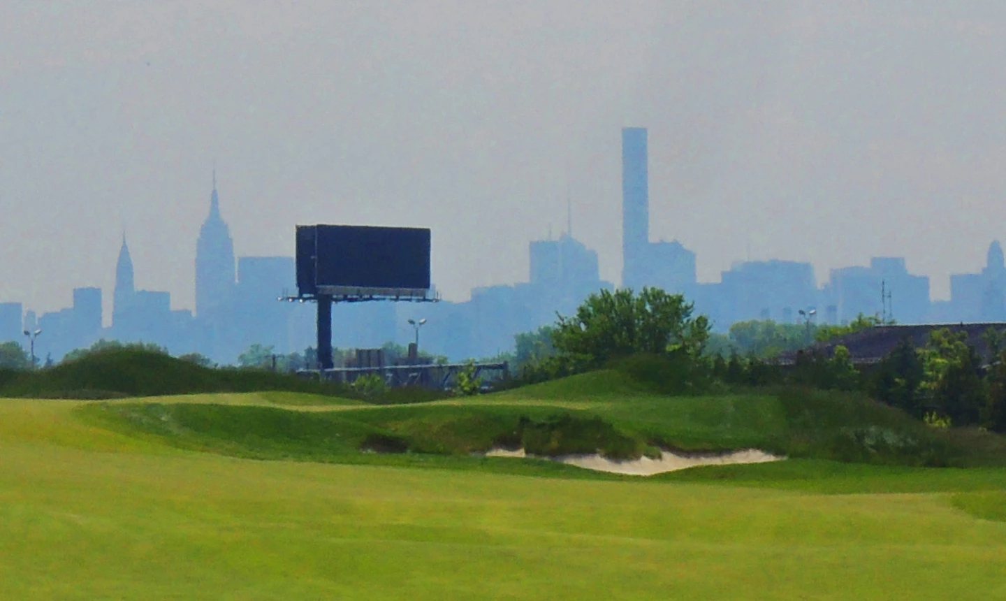 Trump Golf Links at Ferry Point - no. 6