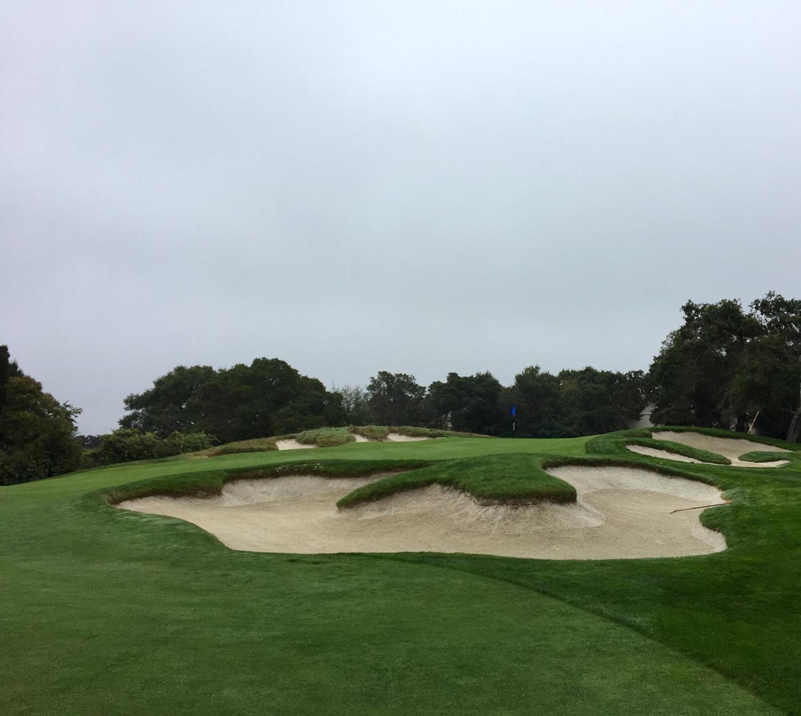The par-4 seventh, an excellent example of the course's hallmark bunkering. (Photo submitted by BrandonWebb on 08/12/2017)