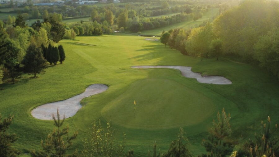 14th hole at Dainton Park