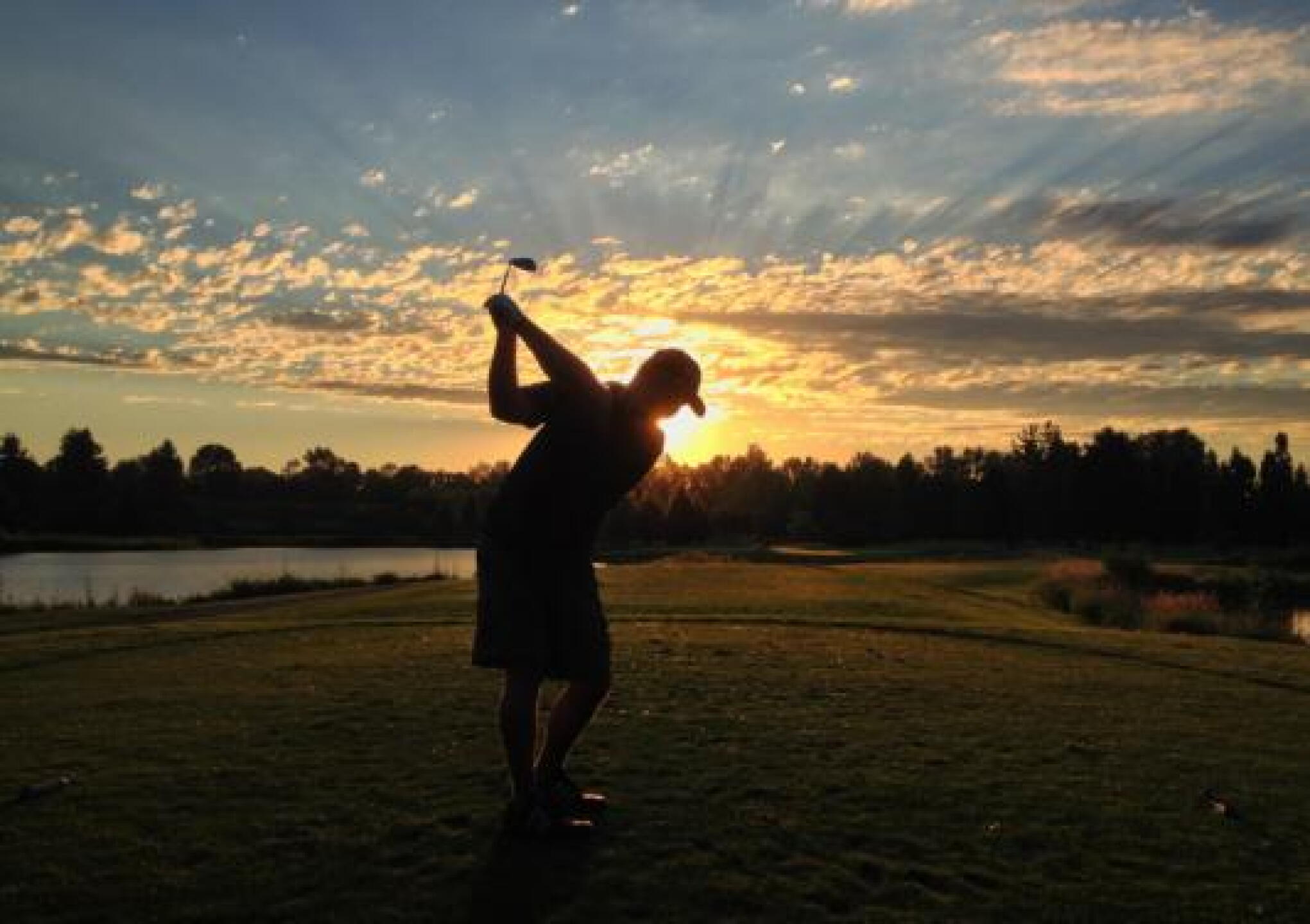 Sunset on the par3 16th hole (Photo submitted by swayvincent on 07/02/2013)