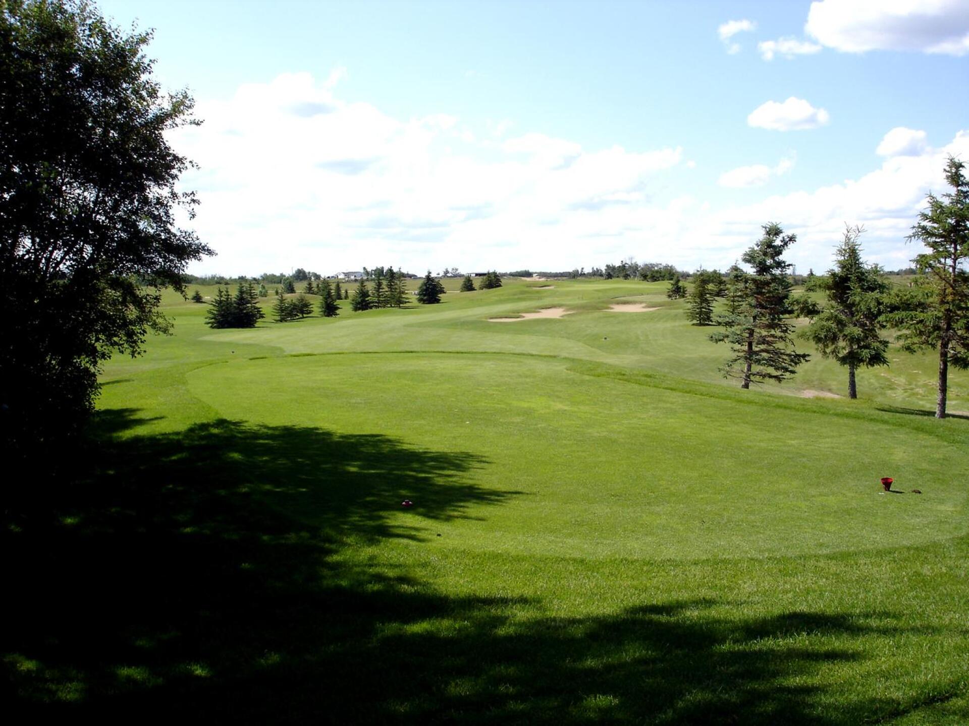 Two Hills Lions G&CC, Hole 8, Par 4, 343 yds (Photo submitted by DYakimec on 03/17/2016)