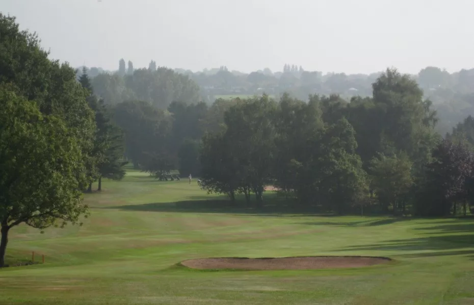 Walmley GC: 1st fairway