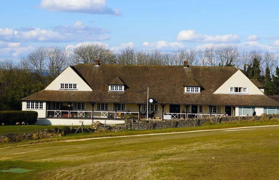 Cleeve Hill GC: Clubhouse