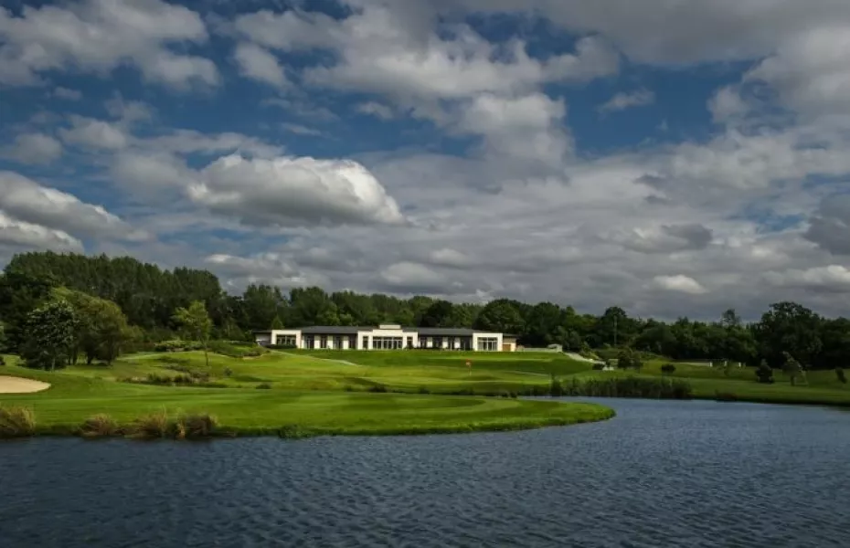 Shire London: Clubhouse