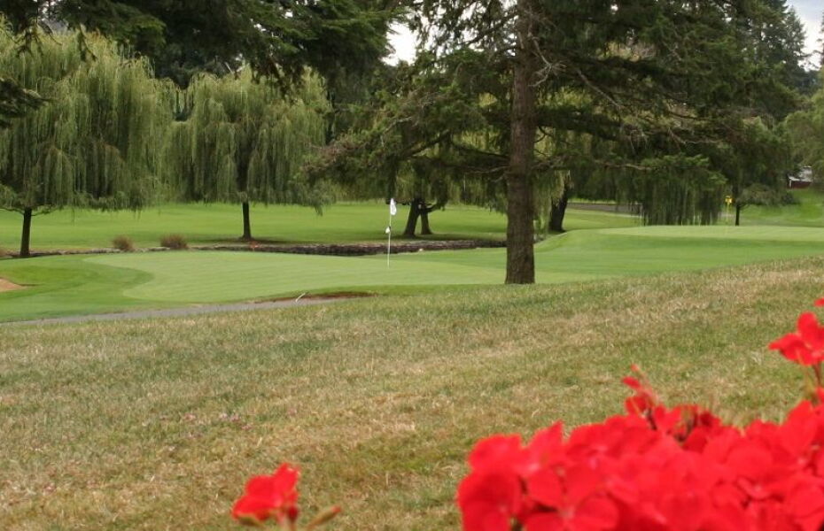 Tam O'Shanter Golf & Country Club in Bellevue, Washington, USA | Golf