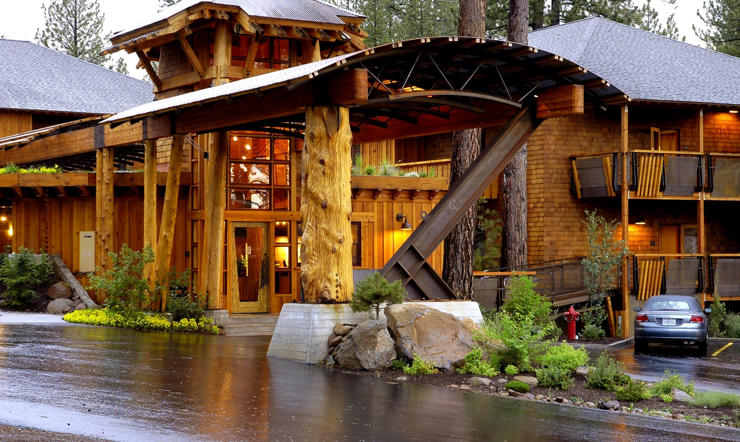 Cedar House Sport Hotel