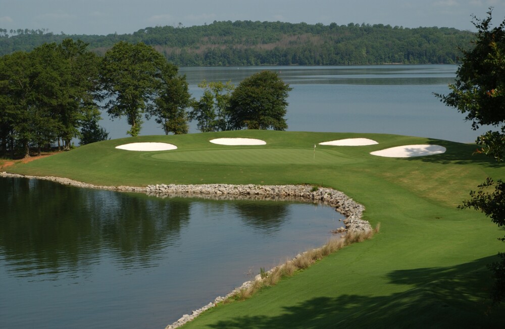 Walker golf course at Clemson - hole 17