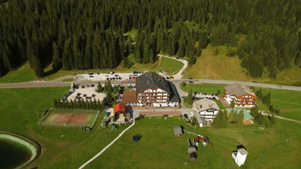 Passo Monte Croce Comelico GC: Aerial view