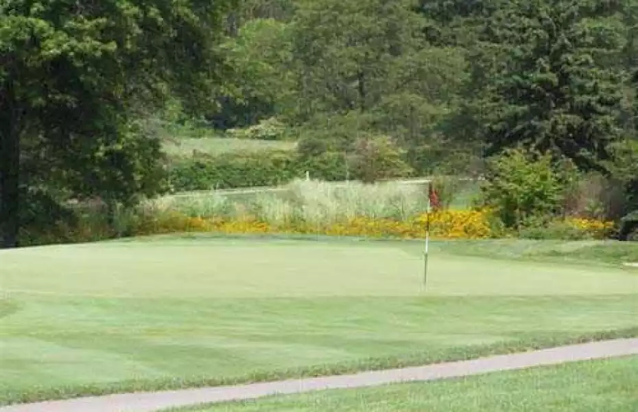 Red at Westmoreland CC