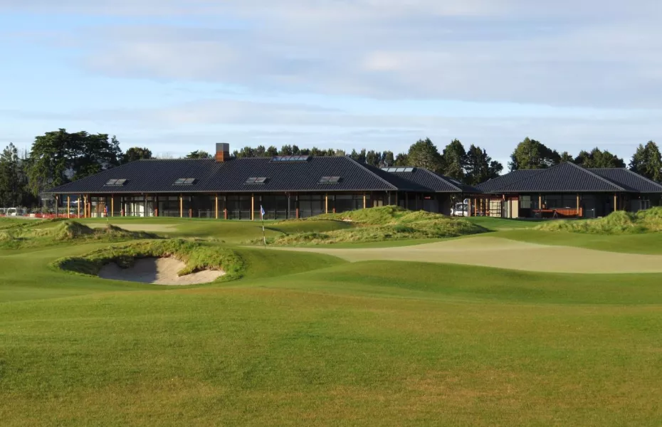 Windross Farm GC: Clubhouse