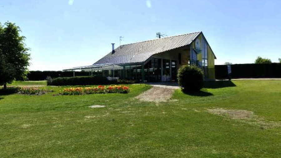 Menneville GC