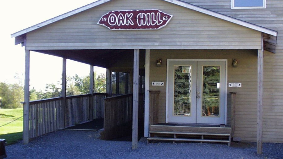 Oak Hill GC: clubhouse