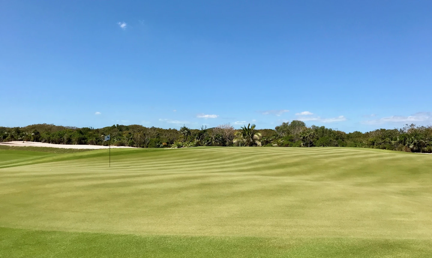 Abaco Club hole 8 green
