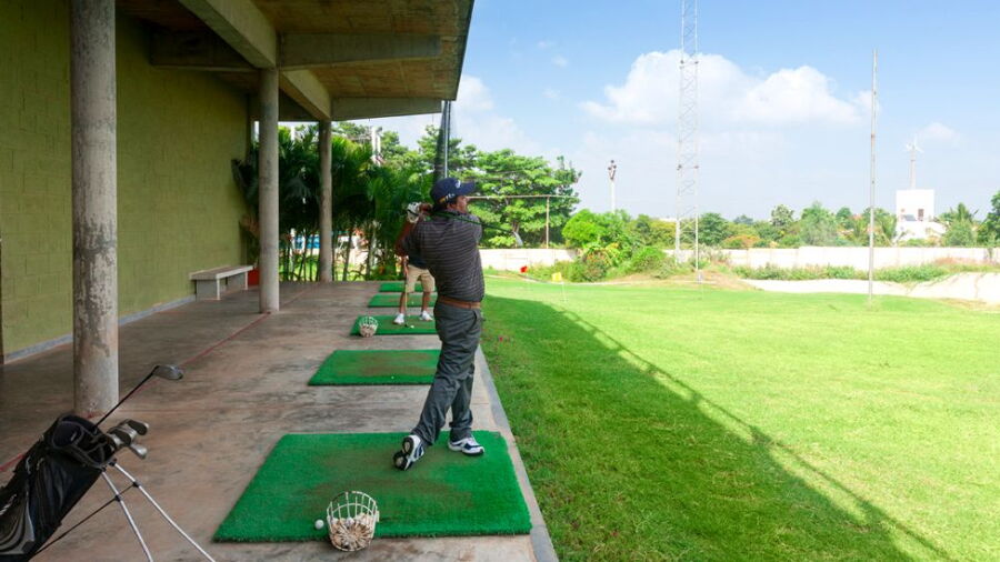 Clover Greens GC: Driving range