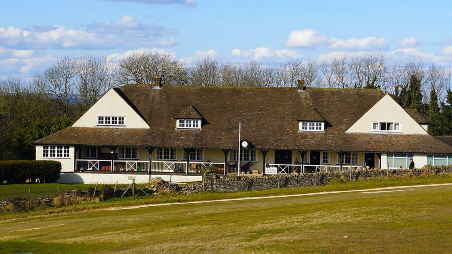 Cleeve Hill GC: Clubhouse