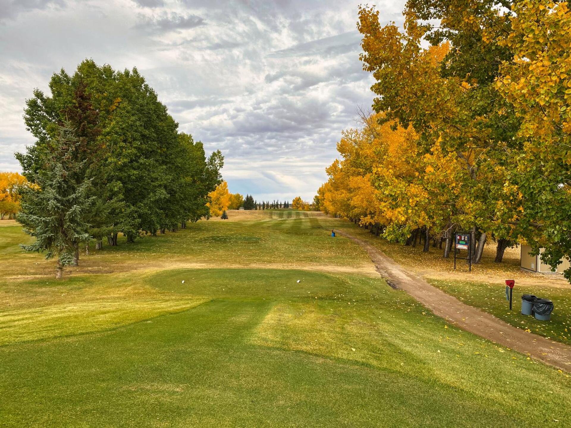 Irma Golf Club, Hole 6, Par 4, 364 yds (Photo submitted by DYakimec on 10/01/2022)