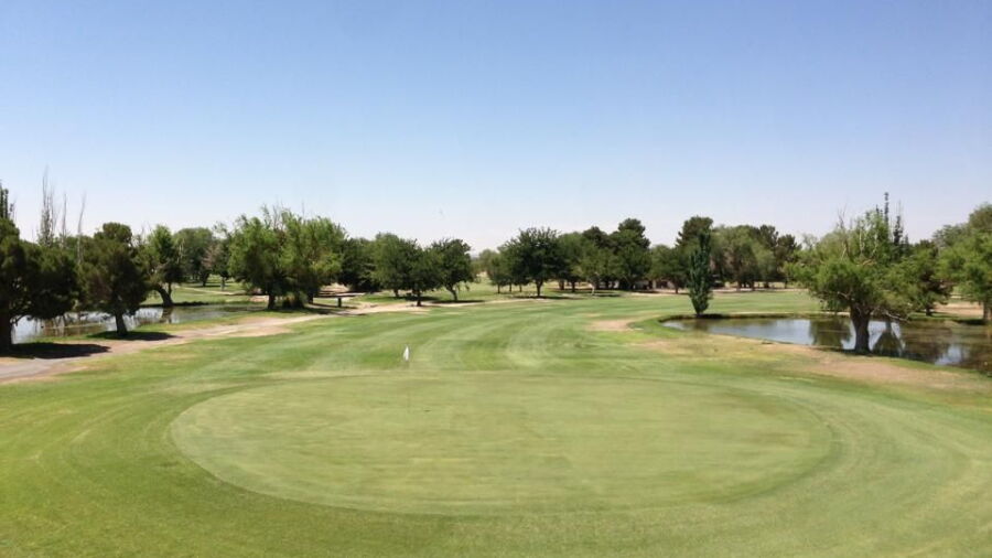 Dos Lagos GC