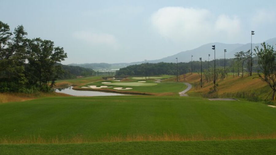 Icheon Silk Valley Golf Club - Silk Nine: #4