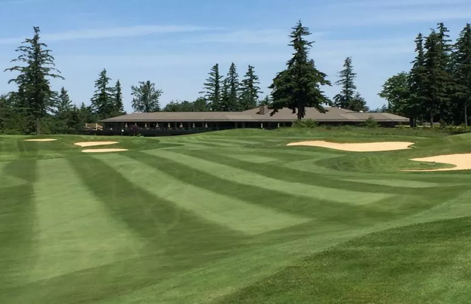 The Plateau Club: Clubhouse