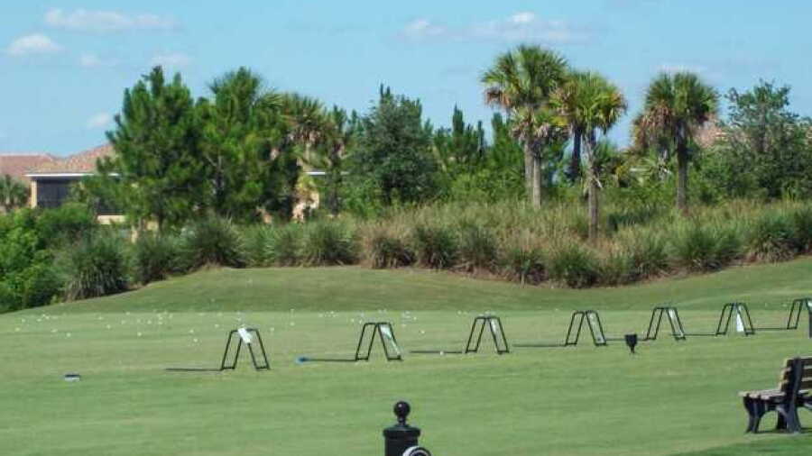 River Strand GCC: Driving range