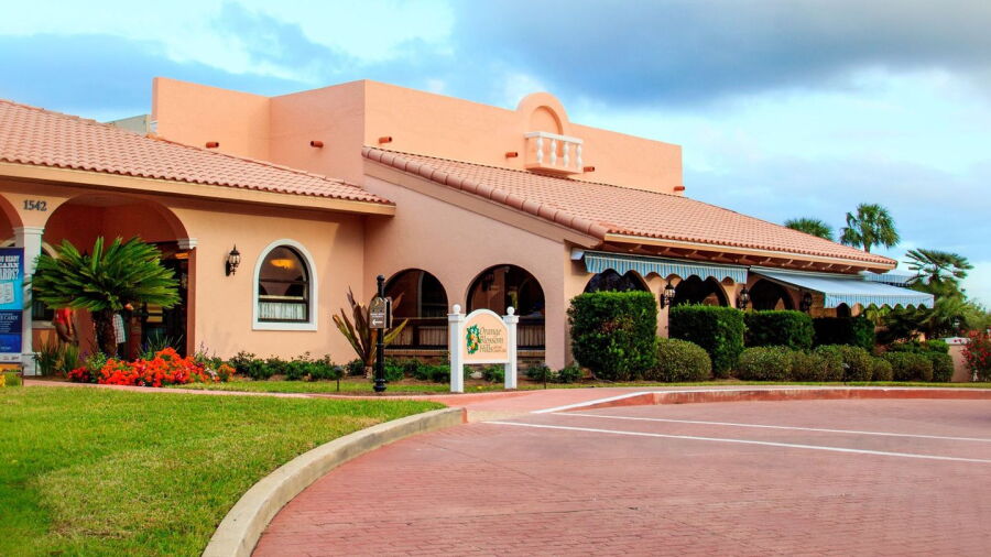 Orange Blossom Hills GCC: Clubhouse