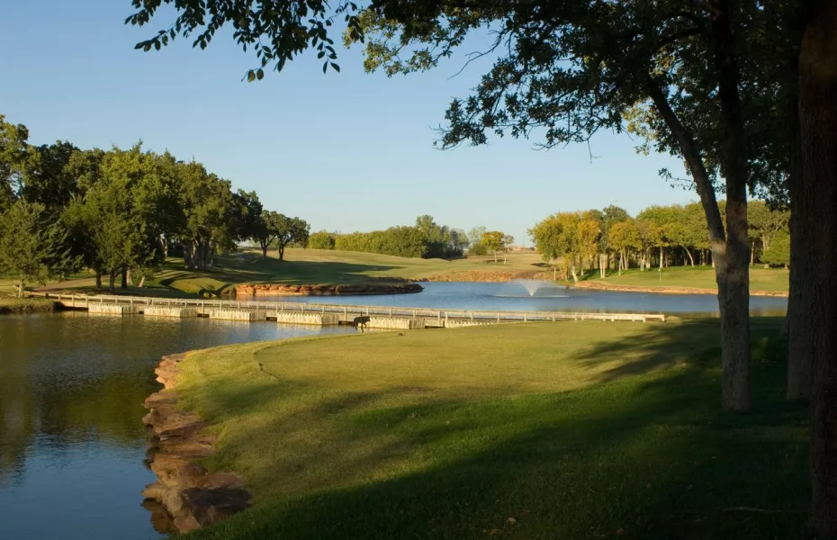 Oak Tree CC