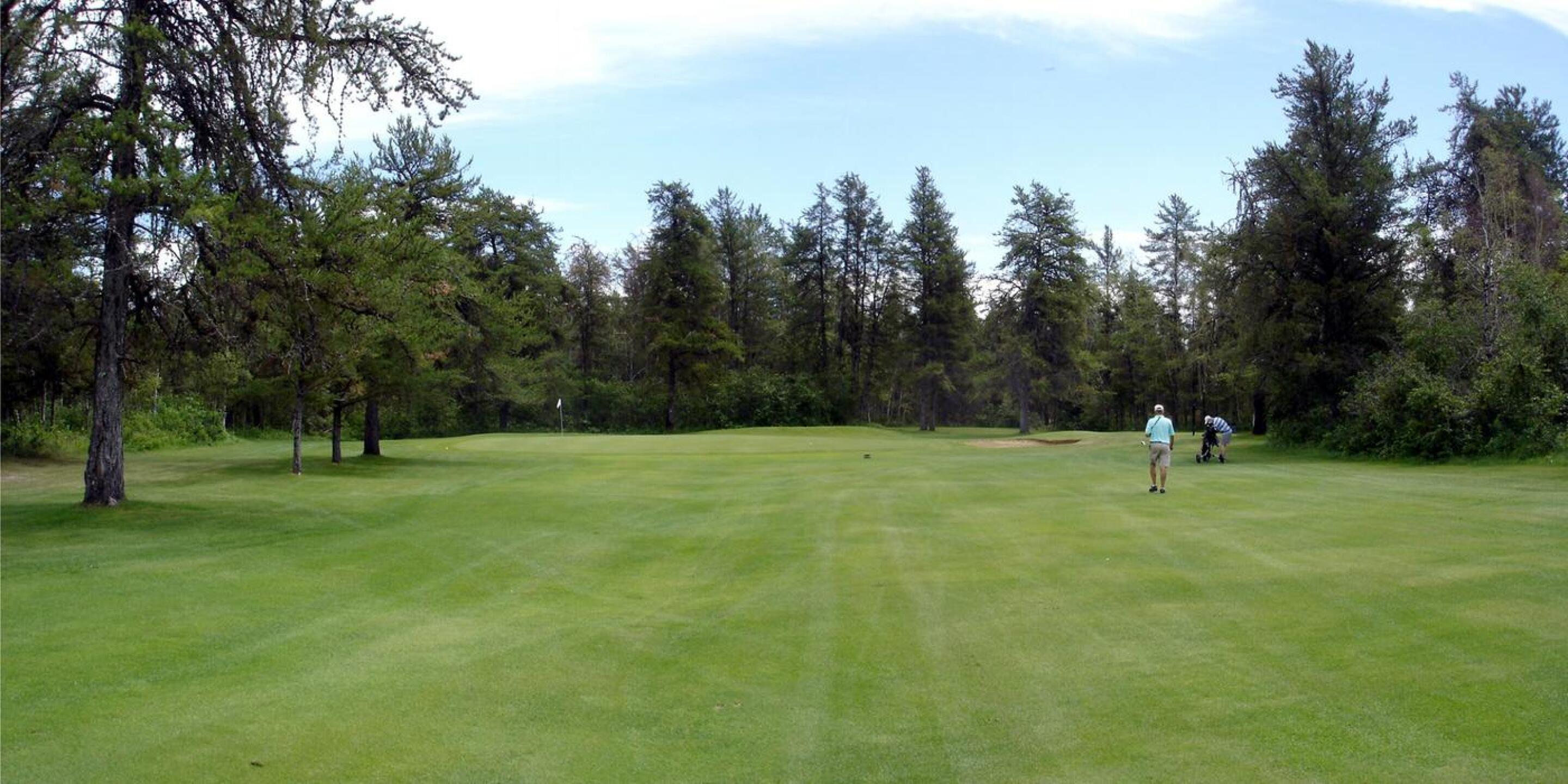 Cold Lake G&WC, Hole 15, Par 4, 375 yds (Photo submitted by DYakimec on 07/11/2018)