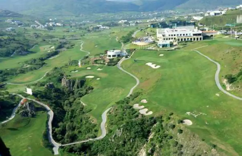 Tres Marias Residential GC: Aerial view